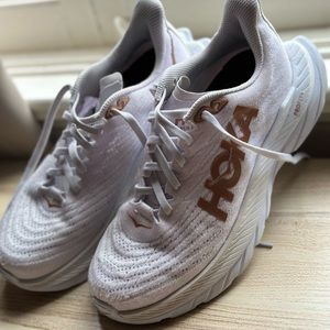 Women’s Hoka Mach 5, white, size 5